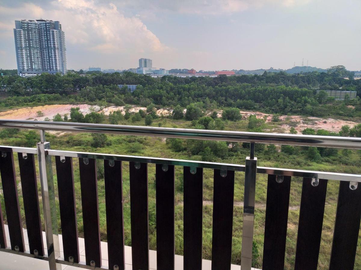 Kempas Indah @ The Secret Garden Homestay Johor Bahru Bagian luar foto