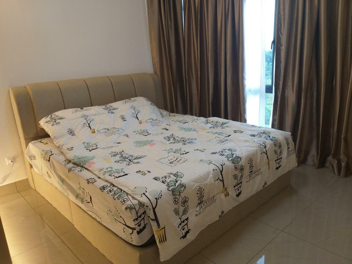 Kempas Indah @ The Secret Garden Homestay Johor Bahru Bagian luar foto