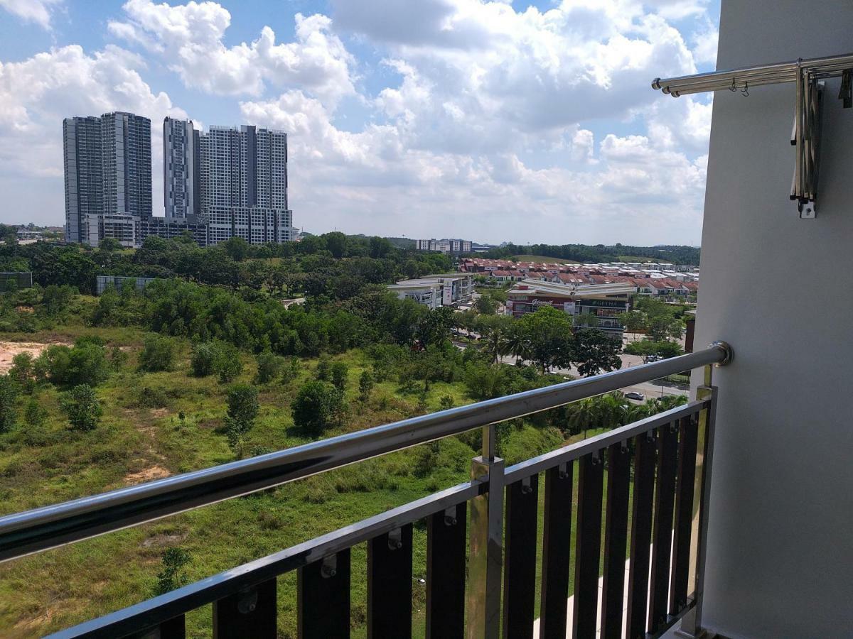Kempas Indah @ The Secret Garden Homestay Johor Bahru Bagian luar foto